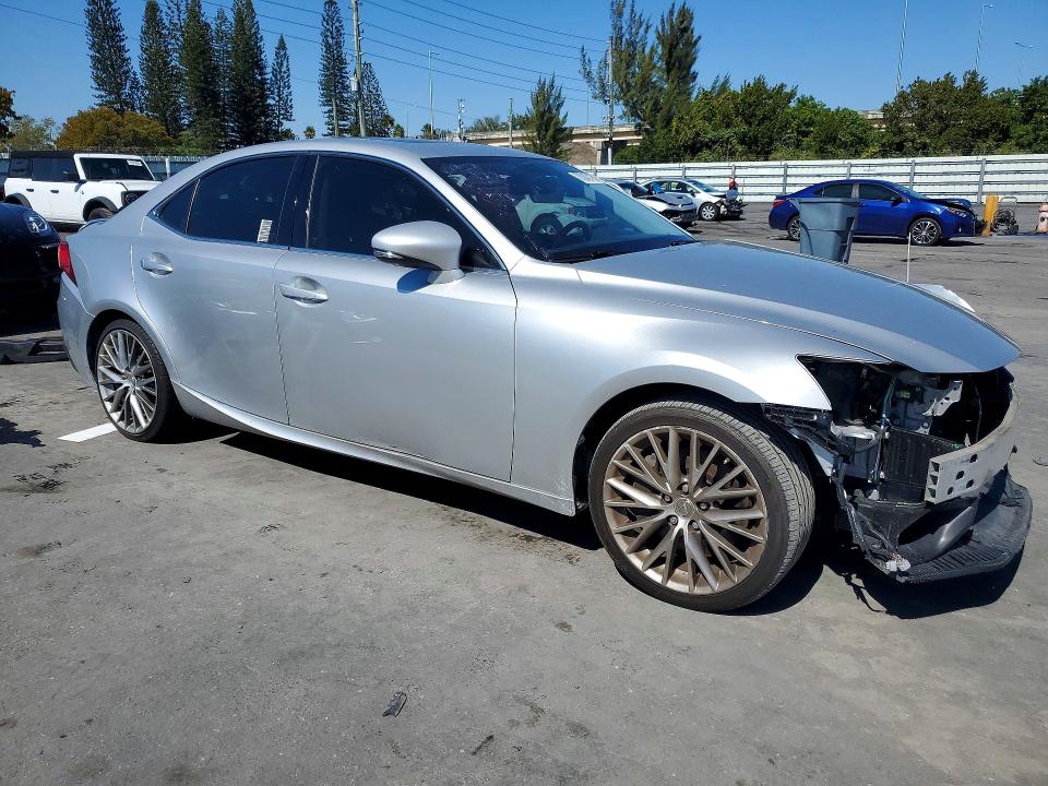 Photo 4 from auction – 2016 LEXUS IS with VIN JTHBA1D23G5002022