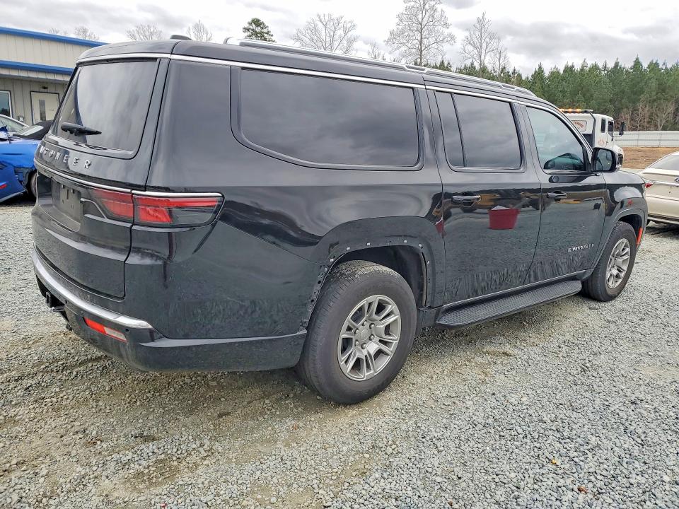 Photo 3 from auction – 2024 JEEP WAGONEER with VIN 1C4SJSAP0RS112439