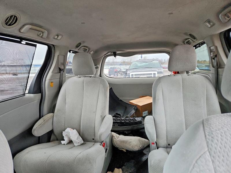 Photo 10 from auction – 2011 TOYOTA SIENNA with VIN 5TDJK3DC4BS023849