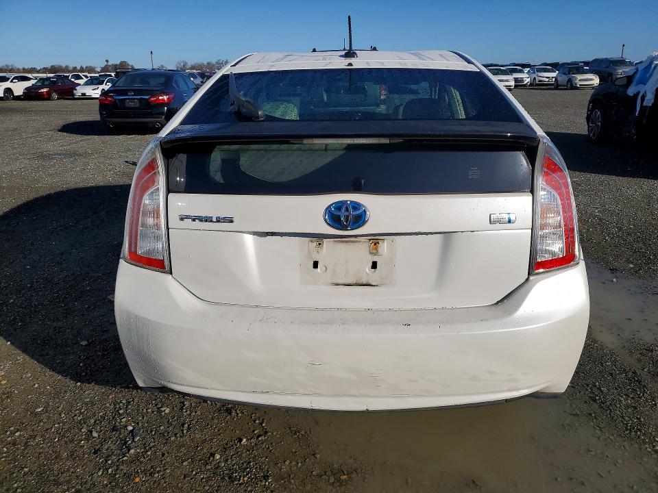 Photo 6 from auction – 2015 TOYOTA PRIUS with VIN JTDKN3DU4F0430051