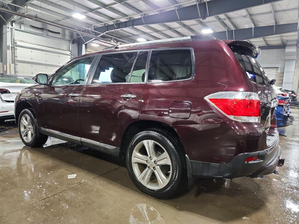 Photo 2 from auction – 2011 TOYOTA HIGHLANDER with VIN 5TDDK3EHXBS059570