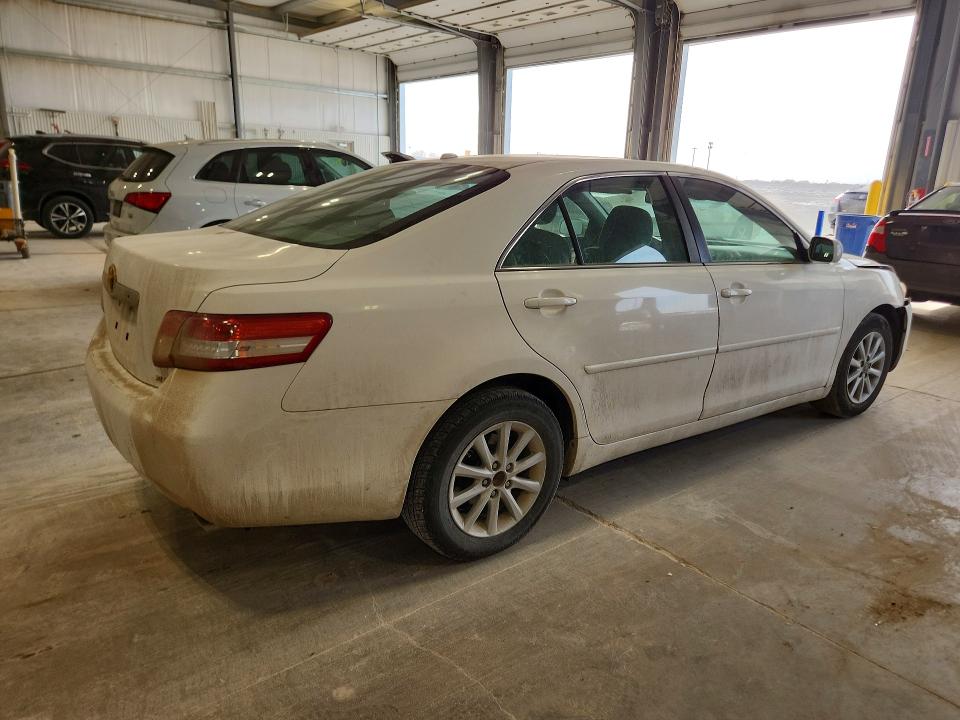 Foto 3 de la subasta – 2011 TOYOTA CAMRY con VIN 4T1BF3EK2BU698394