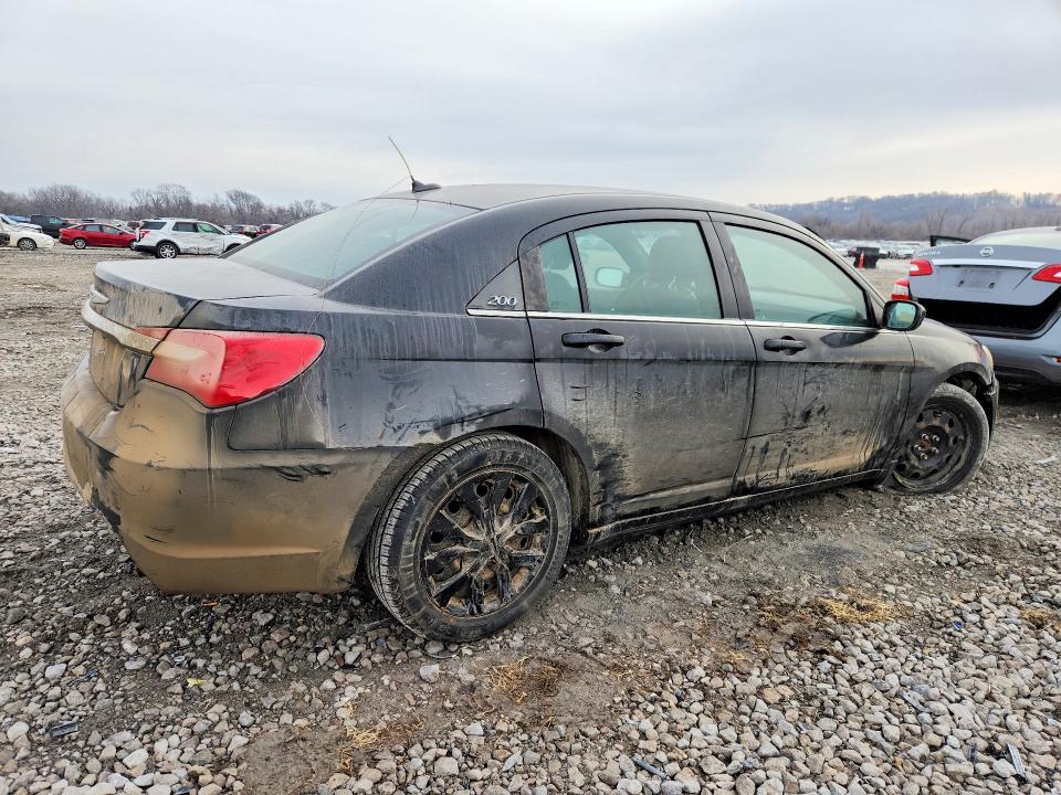 Photo 3 from auction – 2012 CHRYSLER 200 with VIN 1C3CCBAB8CN125176