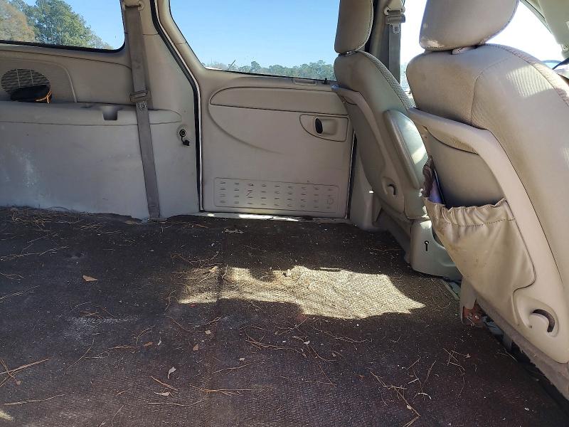 Photo 11 from auction – 2007 CHRYSLER TOWN AND C with VIN 2A4GP44RX7R267361