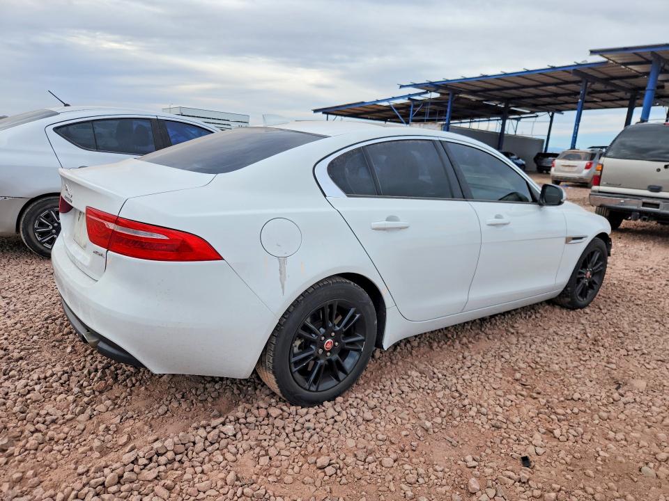 Photo 3 from auction – 2018 JAGUAR XE PREMIUM with VIN SAJAD4FX4JCP28605