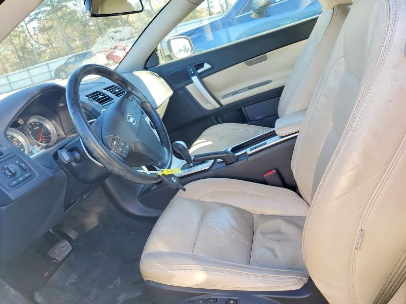 Photo 7 from auction – 2011 VOLVO C70 T5 with VIN YV1672MC0BJ118255