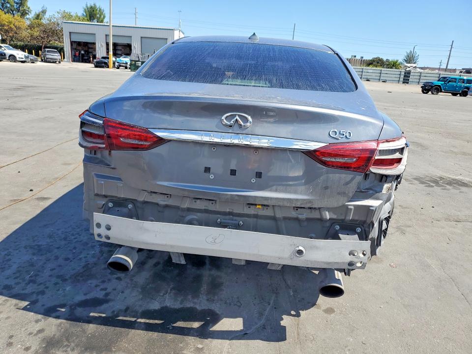 Photo 6 from auction – 2018 INFINITI Q50 with VIN JN1EV7AP3JM354071