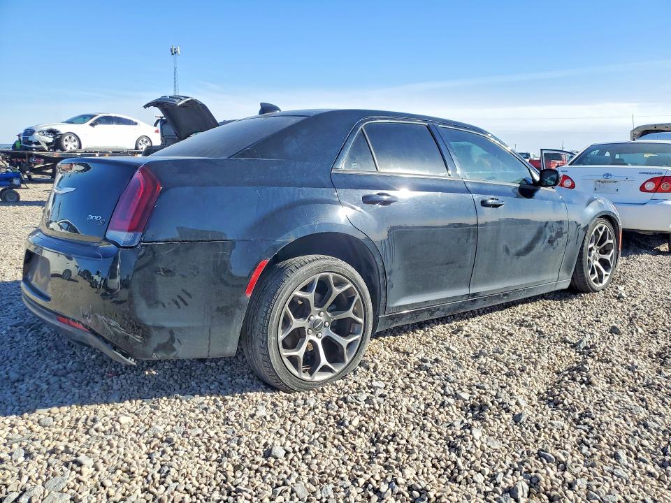 Photo 3 from auction – 2016 CHRYSLER 300 with VIN 2C3CCABG8GH128484