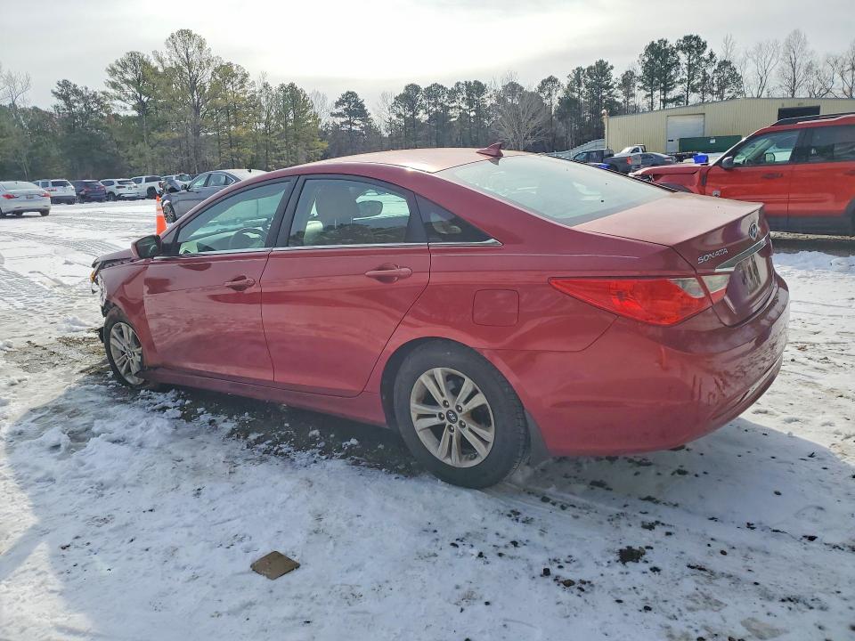 Photo 2 from auction – 2013 HYUNDAI SONATA with VIN 5NPEB4ACXDH565378