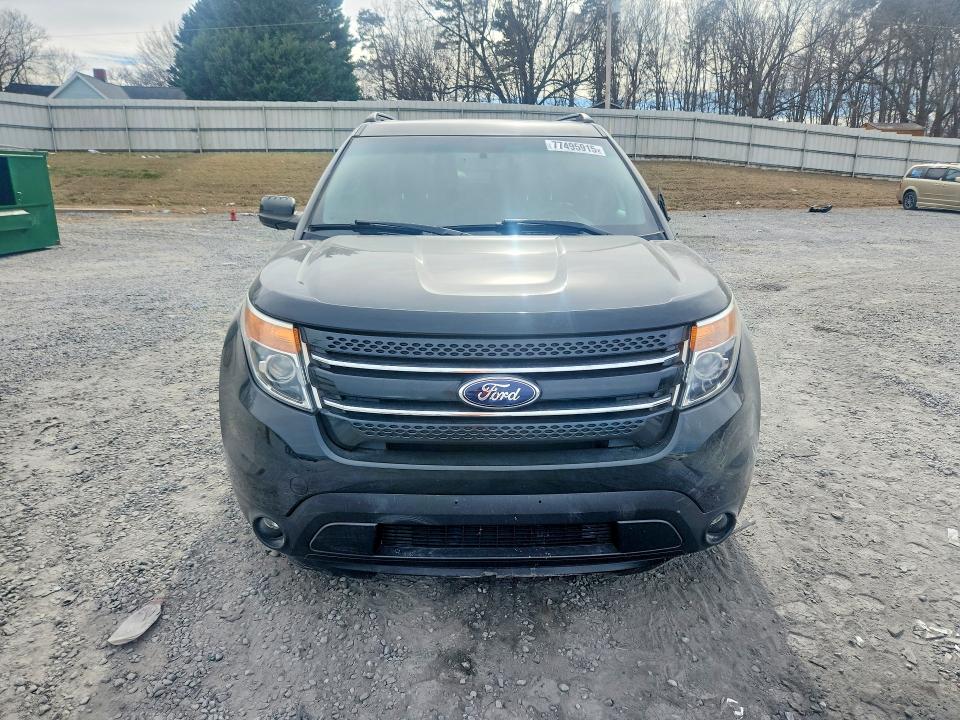 Photo 5 from auction – 2013 FORD EXPLORER L with VIN 1FM5K8F83DGA41999