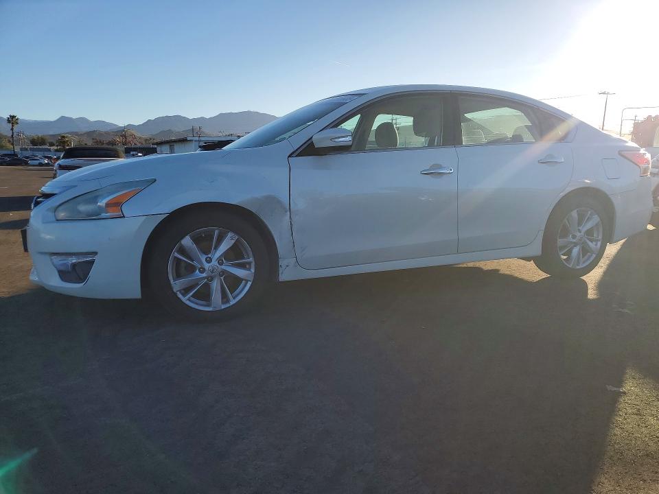 NISS ALTIMA 2014 with VIN 1N4AL3AP3EC426608 - Photo from auction