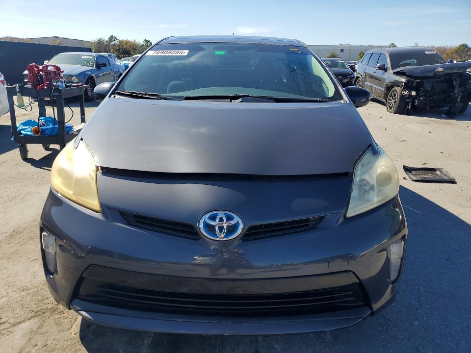 Photo 5 from auction – 2013 TOYOTA PRIUS with VIN JTDKN3DU6D1668622
