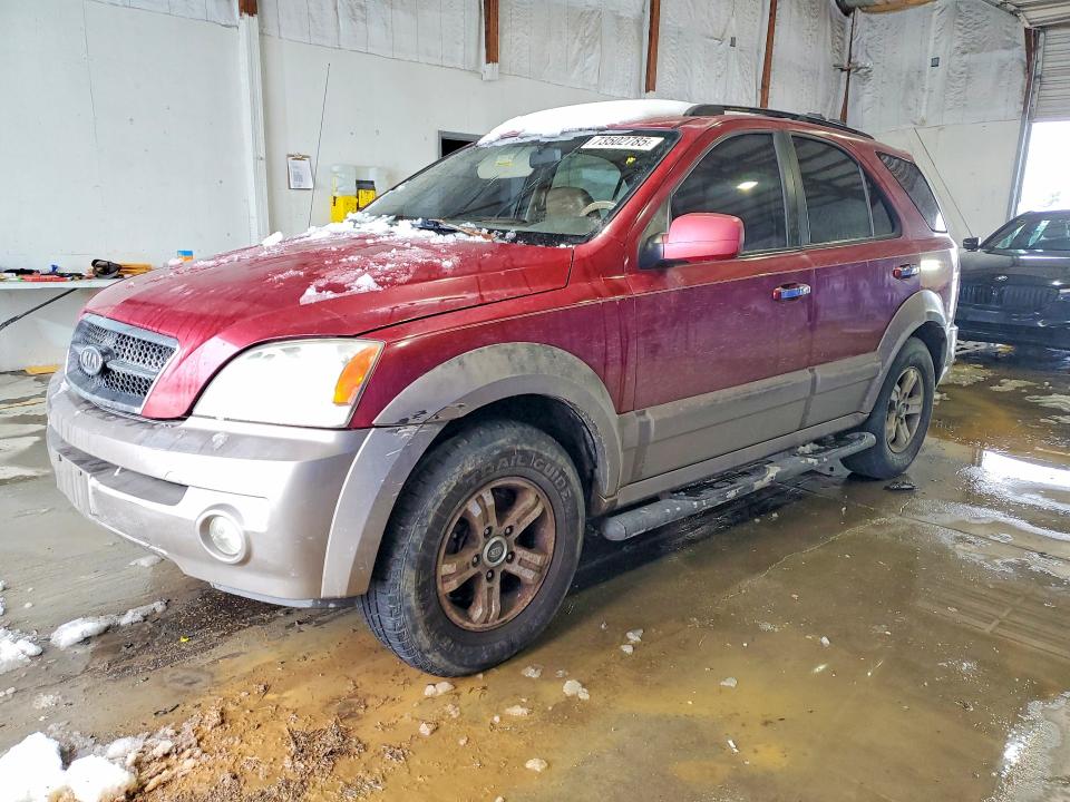 KIA SORENTO 2004 with VIN KNDJC733145187722 - Photo from auction