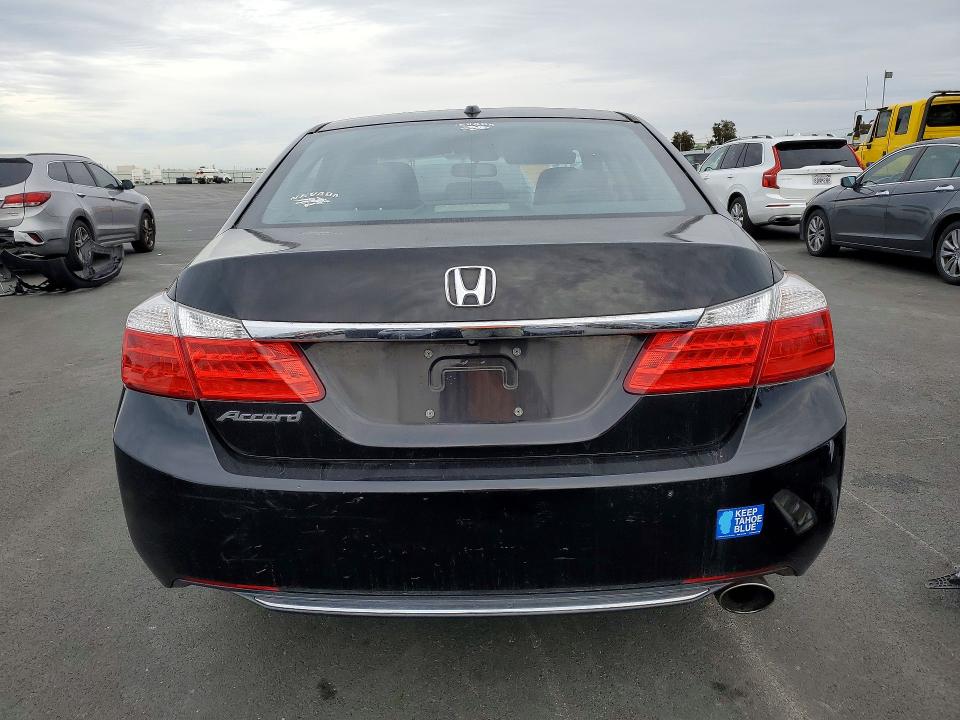 Photo 6 from auction – 2015 HONDA ACCORD with VIN 1HGCR2F86FA074541