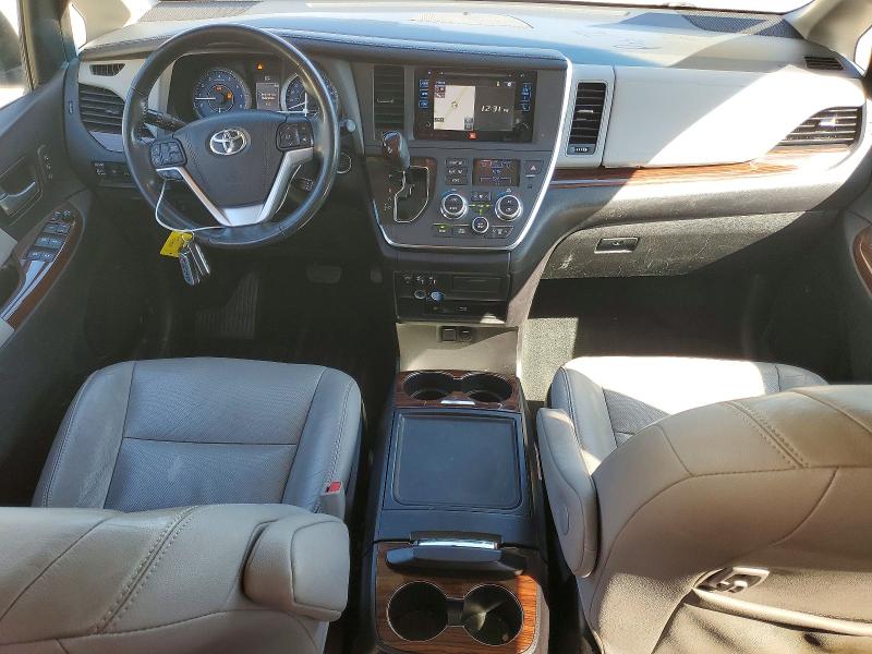 Photo 8 from auction – 2017 TOYOTA SIENNA XLE with VIN 5TDYZ3DC8HS893882