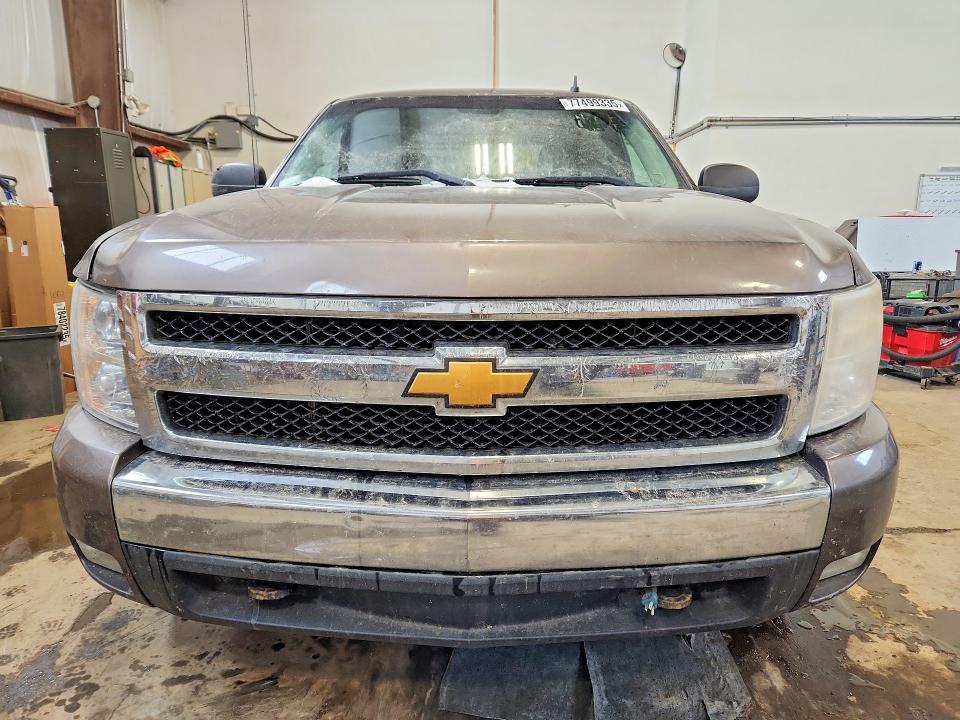 Photo 5 from auction – 2007 CHEVROLET SILVERADO with VIN 1GCEK19047Z534729