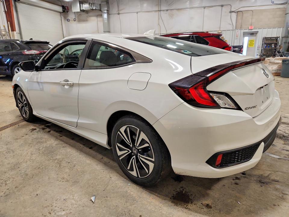 Photo 2 from auction – 2017 HONDA CIVIC EX with VIN 2HGFC3A35HH360238