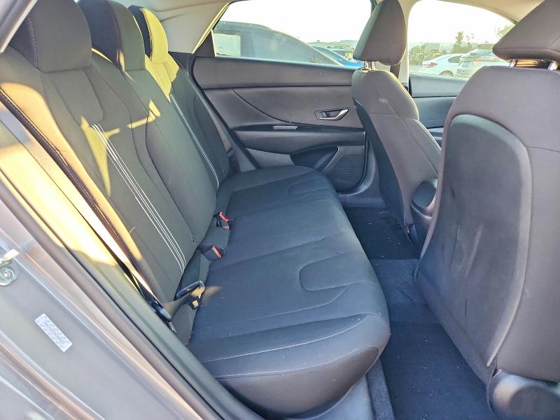 Photo 10 from auction – 2022 HYUNDAI ELANTRA with VIN KMHLM4AG2NU360323