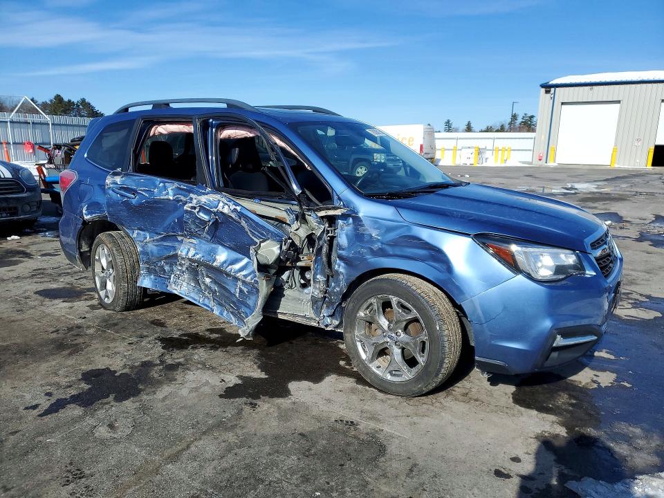 Photo 4 from auction – 2017 SUBARU FORESTER 2 with VIN JF2SJAWC2HH469926