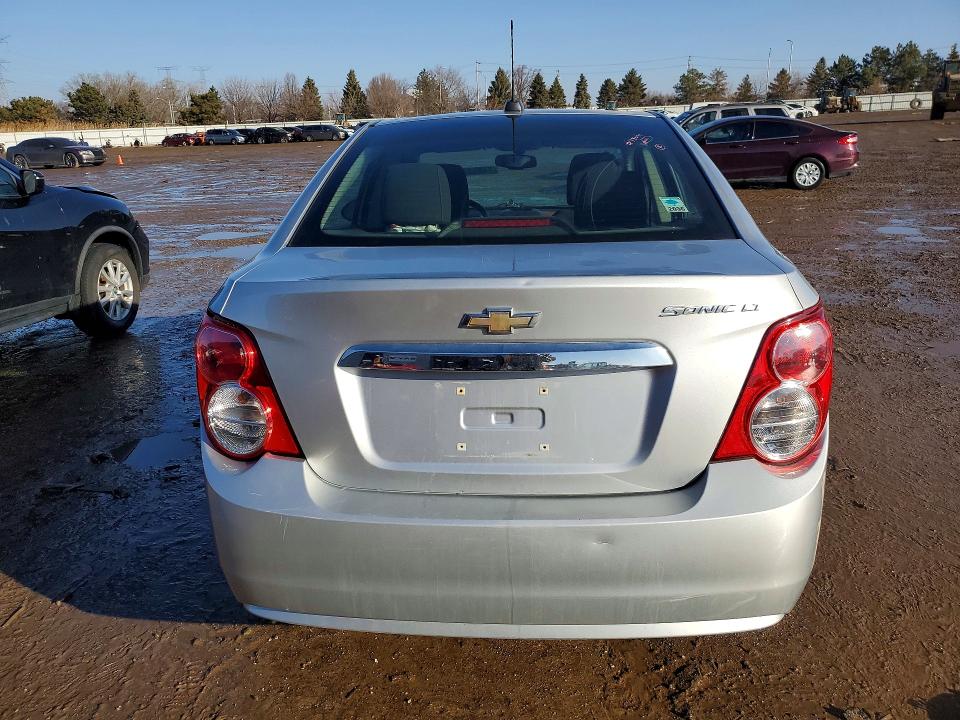 Photo 6 from auction – 2016 CHEVROLET SONIC with VIN 1G1JC5SH9G4131239