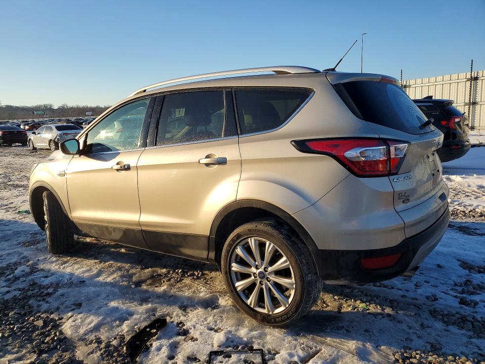 Photo 2 from auction – 2017 FORD ESCAPE with VIN 1FMCU0JD7HUC94564