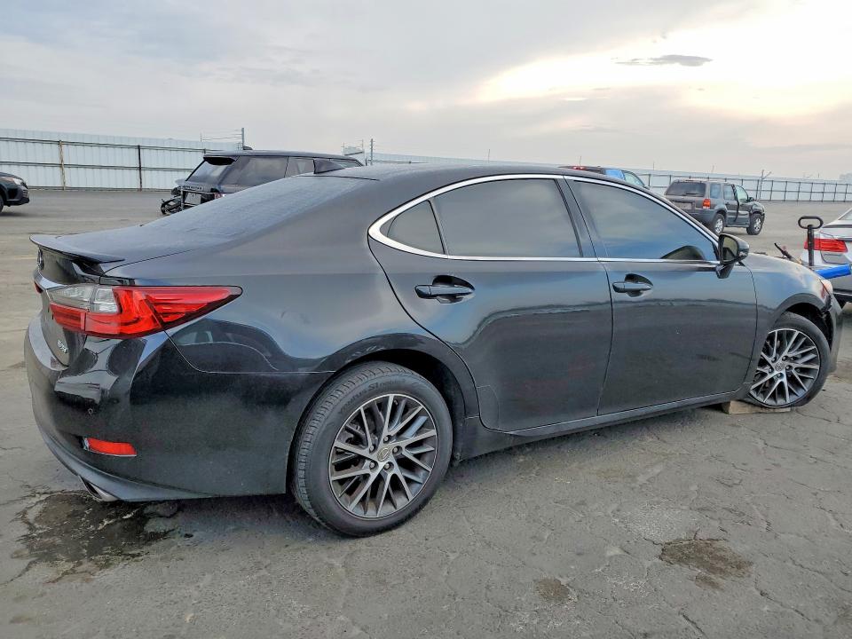 Photo 3 from auction – 2017 LEXUS ES with VIN 58ABK1GG1HU078923