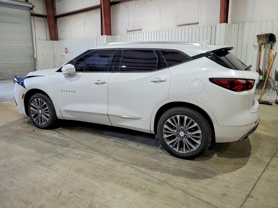 Photo 2 from auction – 2020 CHEVROLET BLAZER with VIN 3GNKBFRS1LS560205