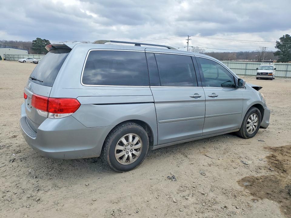 Photo 3 from auction – 2010 HONDA ODYSSEY with VIN 5FNRL3H63AB011117