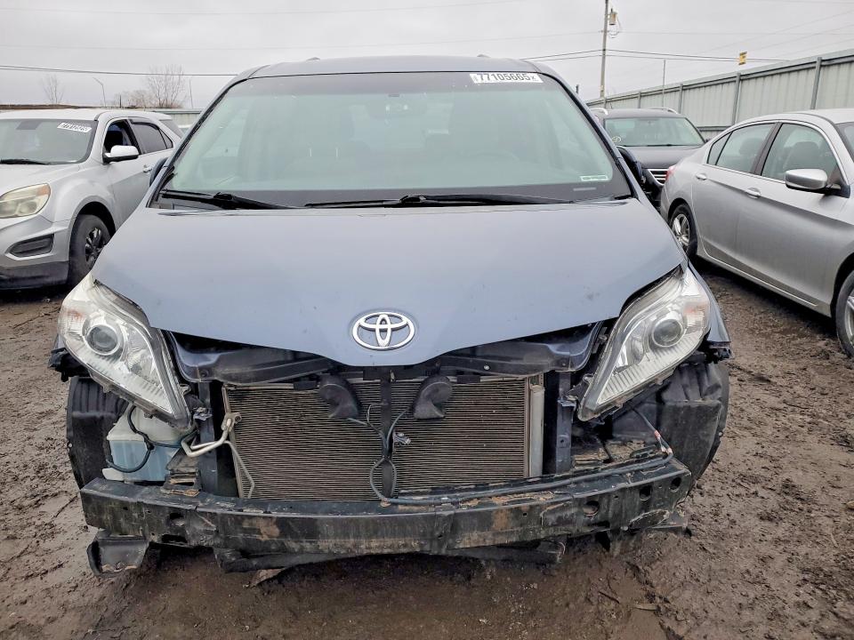 Photo 5 from auction – 2015 TOYOTA SIENNA with VIN 5TDKK3DC4FS614404