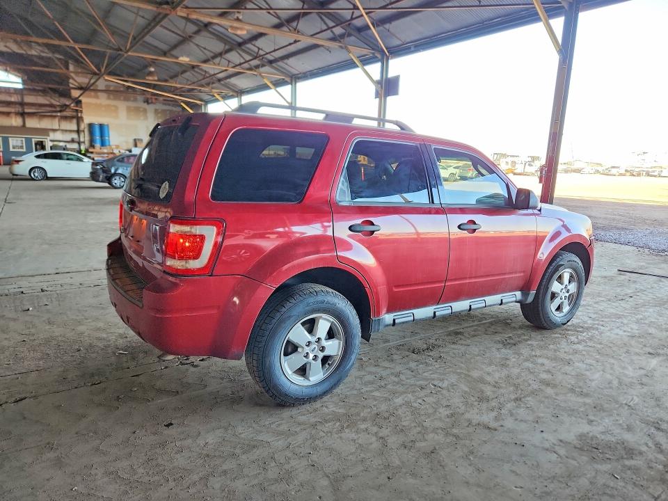 Photo 3 from auction – 2010 FORD ESCAPE XLT with VIN 1FMCU0D76AKB80613