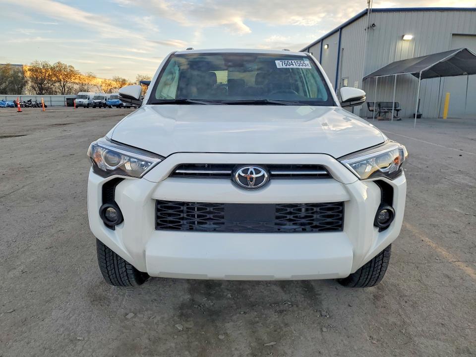 Photo 5 from auction – 2023 TOYOTA 4RUNNER with VIN JTENU5JR9P6103165