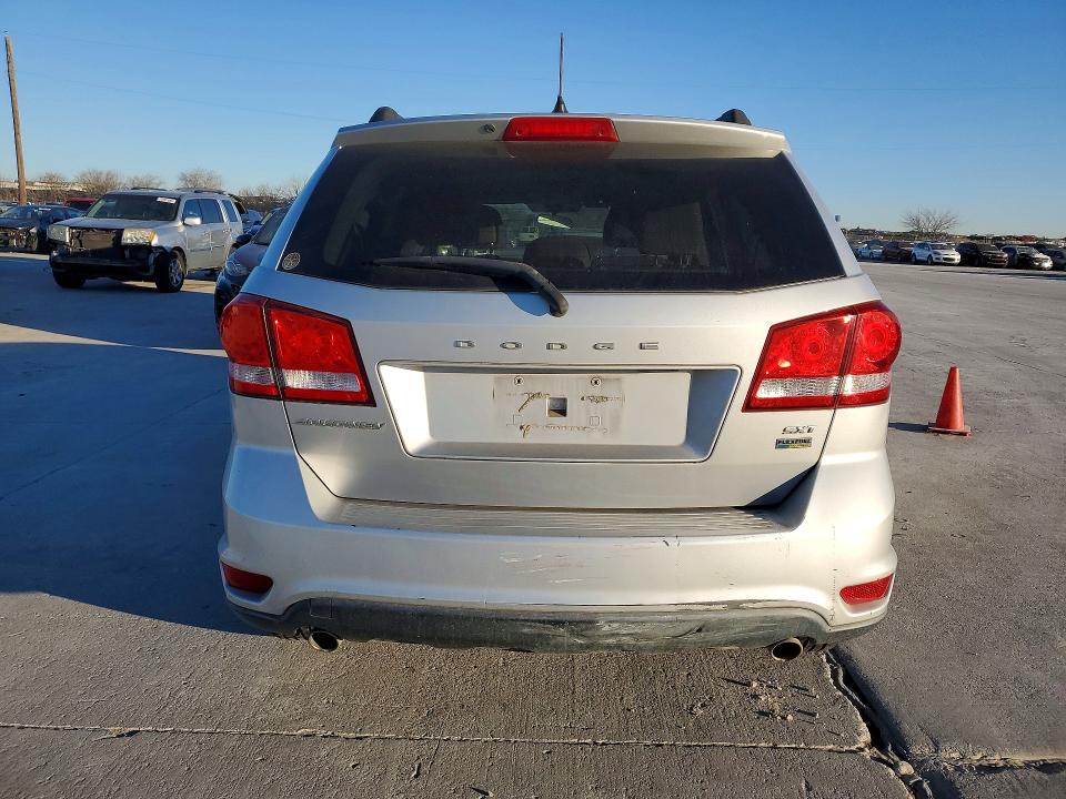 Фото 6 с аукциона – 2014 DODGE JOURNEY SX с VIN 3C4PDCBG0ET250539