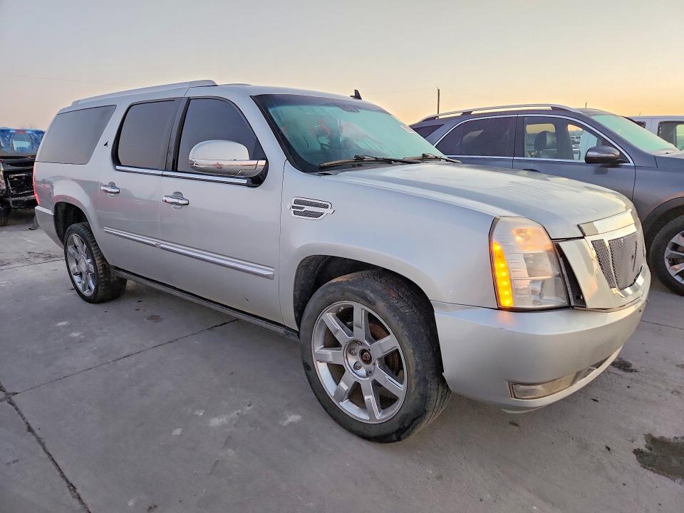 Photo 4 from auction – 2011 CADILLAC ESCALADE E with VIN 1GYS4JEF4BR221853