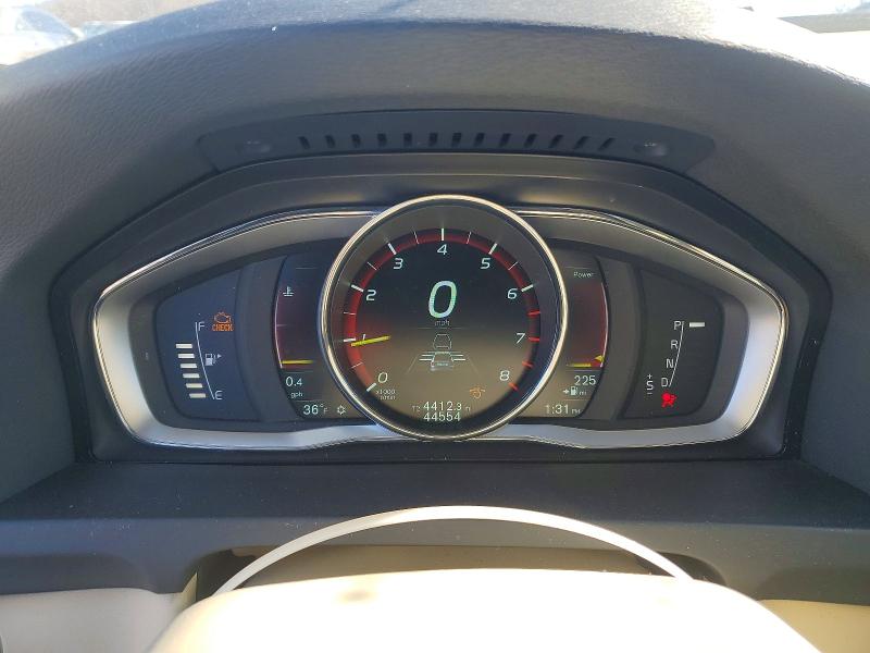 Photo 9 from auction – 2015 VOLVO S60 with VIN YV126MFM7F1342065