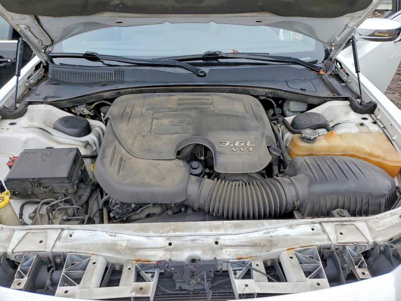 Photo 11 from auction – 2011 CHRYSLER 300 LIMITE with VIN 2C3CA5CG0BH585472