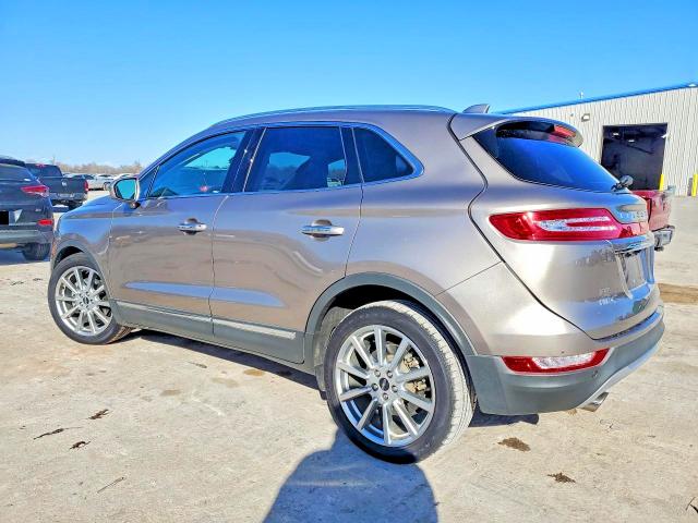 Photo 2 from auction – 2019 LINCOLN MKC with VIN 5LMCJ3C9XKUL27354