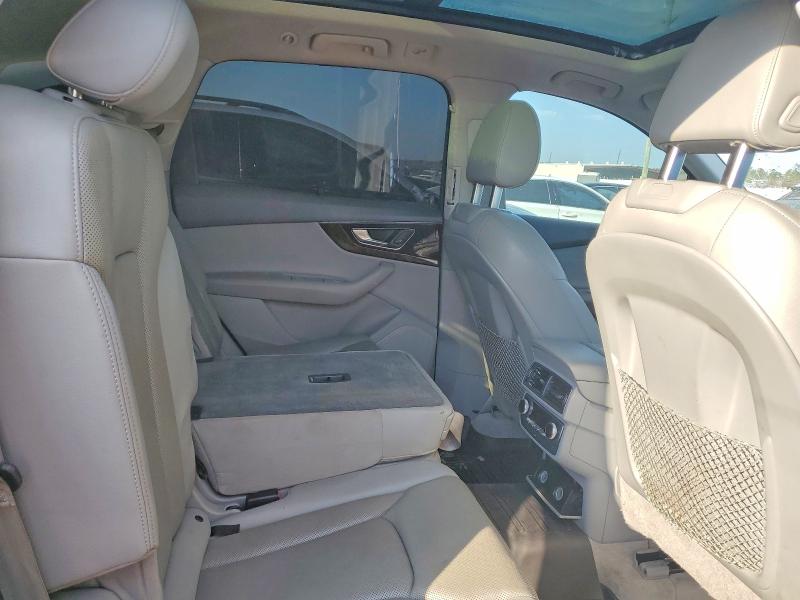 Photo 11 from auction – 2017 AUDI Q7 with VIN WA1LAAF76HD034432