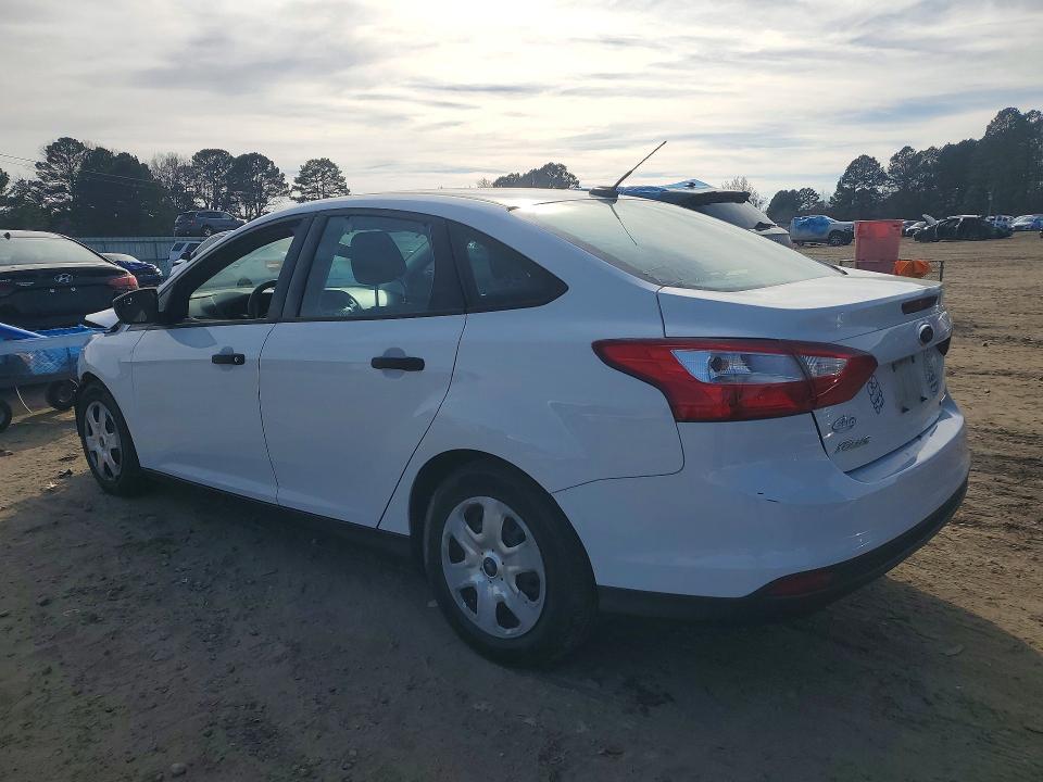 Photo 2 from auction – 2013 FORD FOCUS with VIN 1FADP3E26DL369304