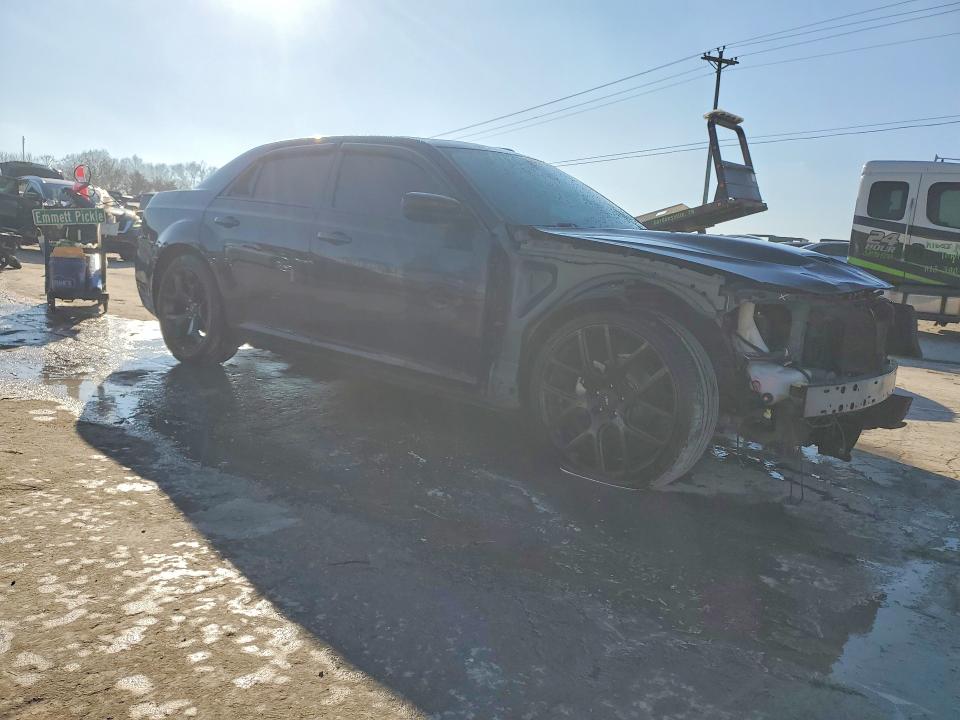 Photo 4 from auction – 2016 CHRYSLER 300 LIMITE with VIN 2C3CCAAG7GH167326