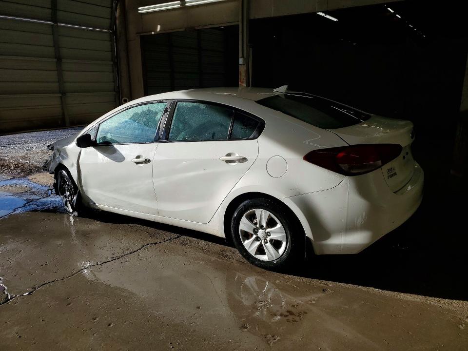 Photo 2 from auction – 2018 KIA FORTE with VIN 3KPFK4A77JE195126