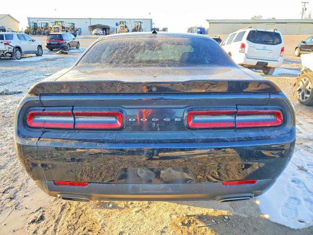 Photo 6 from auction – 2018 DODGE CHALLENGER with VIN 2C3CDZAG3JH258418