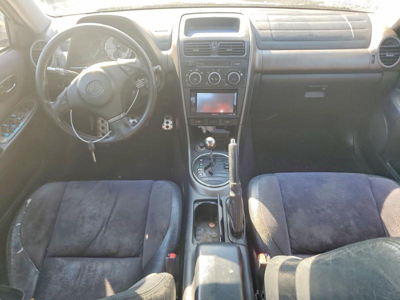Photo 8 from auction – 2001 LEXUS IS with VIN JTHBD182810001504