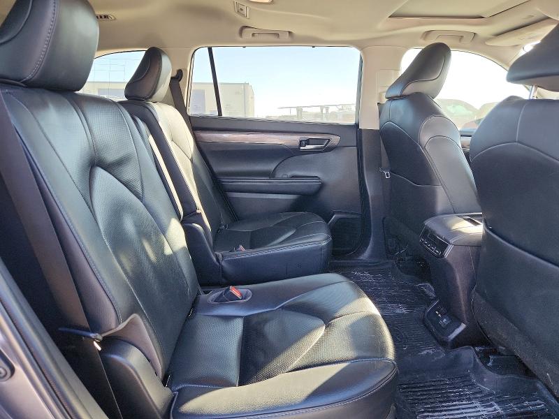 Photo 11 from auction – 2020 TOYOTA HIGHLANDER with VIN 5TDYZRAH1LS020468