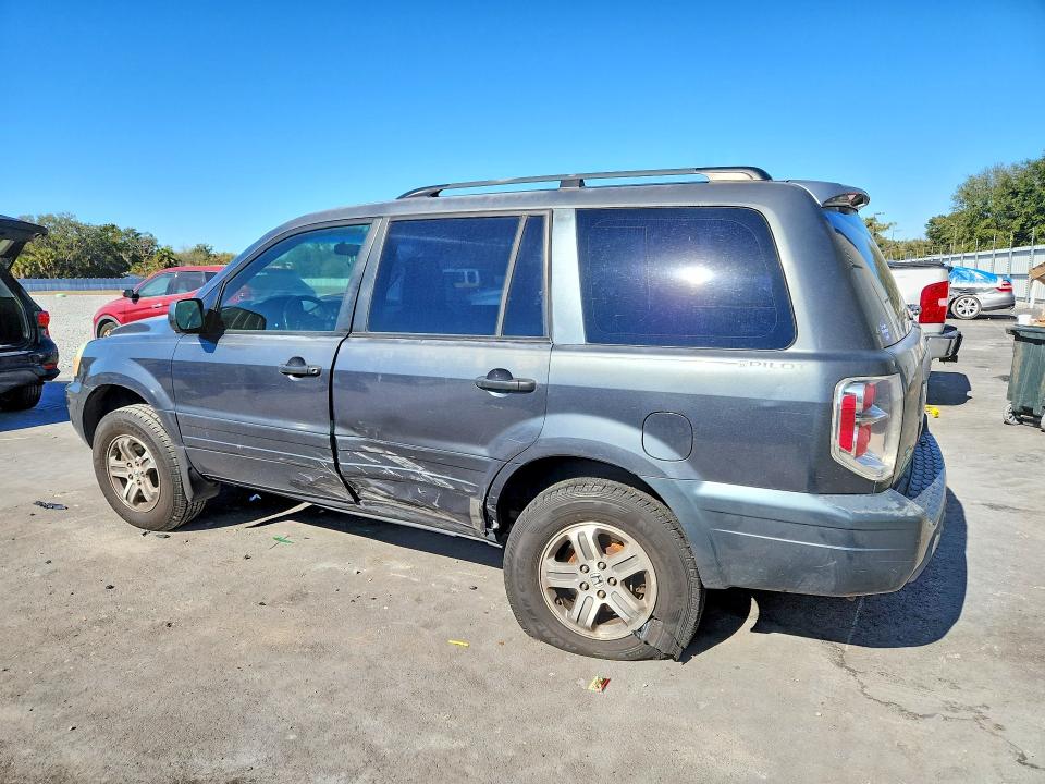 Photo 2 from auction – 2004 HONDA PILOT EXL with VIN 2HKYF18594H575276