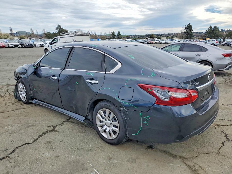 Zdjęcie 2 z aukcji – 2018 NISSAN ALTIMA z VIN 1N4AL3AP1JC180961