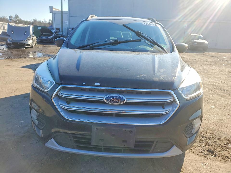 Photo 5 from auction – 2018 FORD ESCAPE SE with VIN 1FMCU0GD5JUB21106
