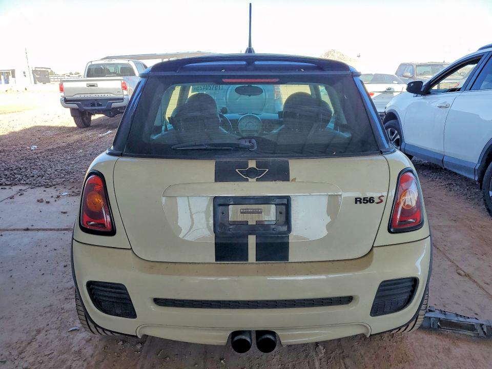 Photo 6 from auction – 2007 MINI COOPER with VIN WMWMF73557TL87859