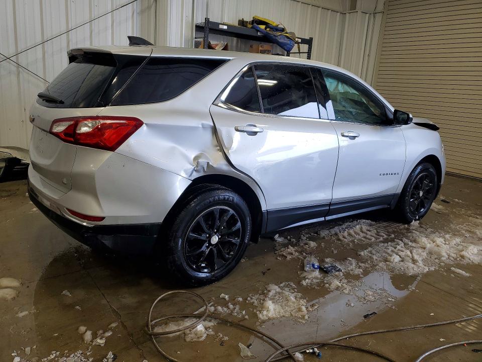 Photo 3 from auction – 2020 CHEVROLET EQUINOX LT with VIN 3GNAXKEV3LS737116