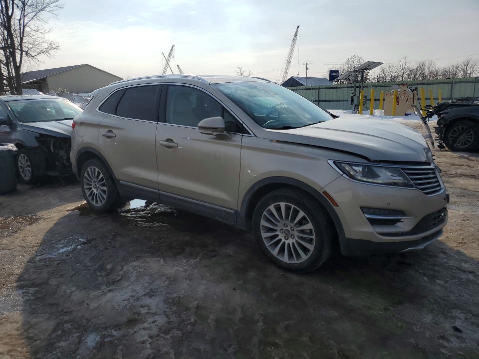 Photo 4 from auction – 2017 LINCOLN MKC RESERV with VIN 5LMCJ3D98HUL11192