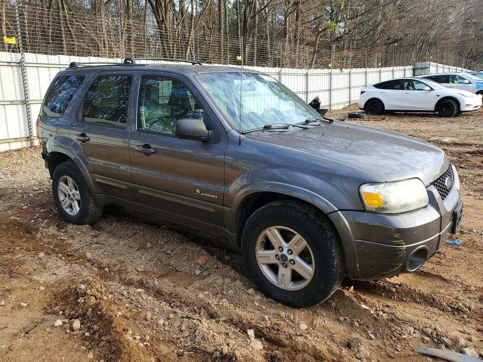 Photo 4 from auction – 2006 FORD ESCAPE with VIN 1FMCU96H56KA20451